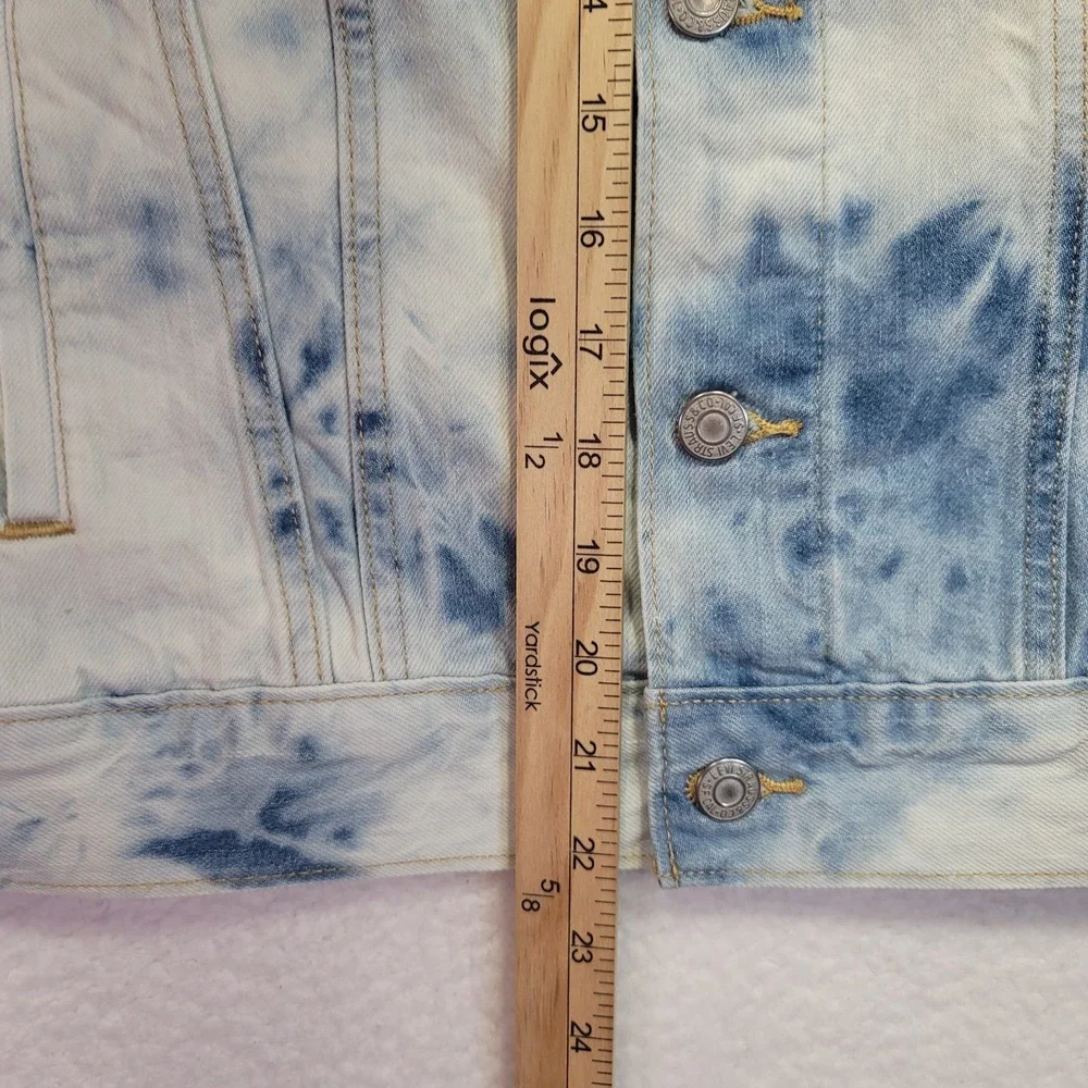 Levi's Women's Ex-Boyfriend Trucker Jacket, Light Blue Acid Wash Tie Dye Size S